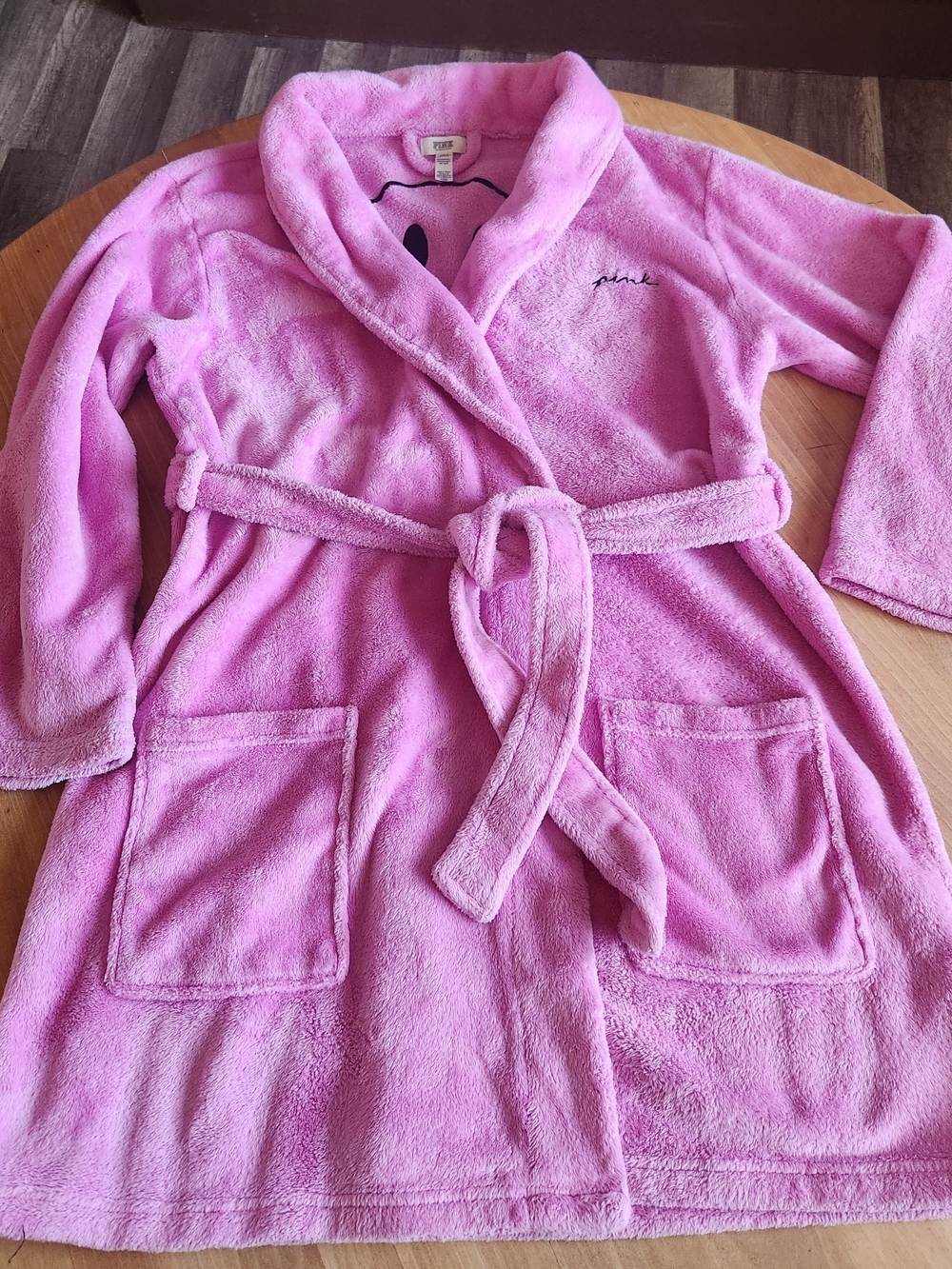 PINK Victoria's Secret Plush Shawl-Collar Robe in Pink